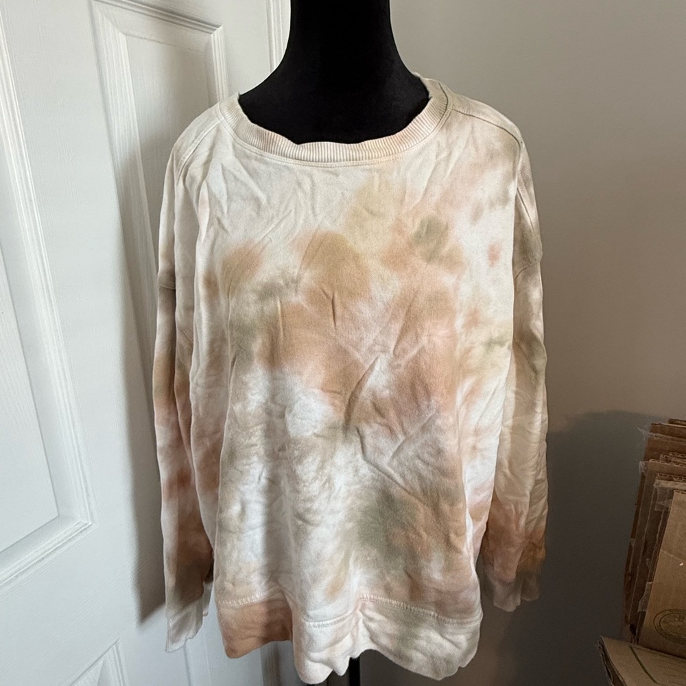 Universal Thread Cream and Tan Tie-Dye Sweatshirt